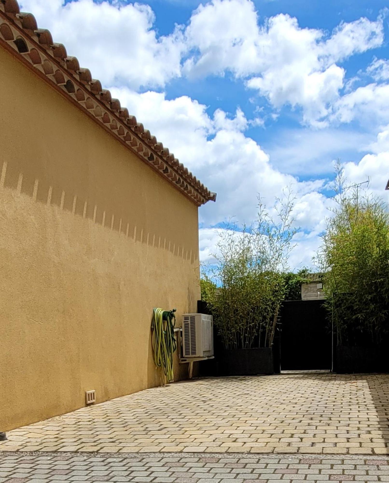 Chez Valeric Apartment Lunel  Exterior photo